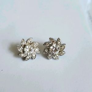 Cubic zirconium stud earrings